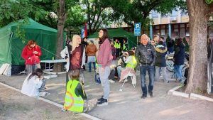 Ministarstvo pravde ocenilo je danas da je blokada ulaza u zgradu suda u Novom Sadu napad na ustavni poredak, vladavinu prava i nezavisnost sudstva, čime je ugroženo pravo građana na pristup pravdi.