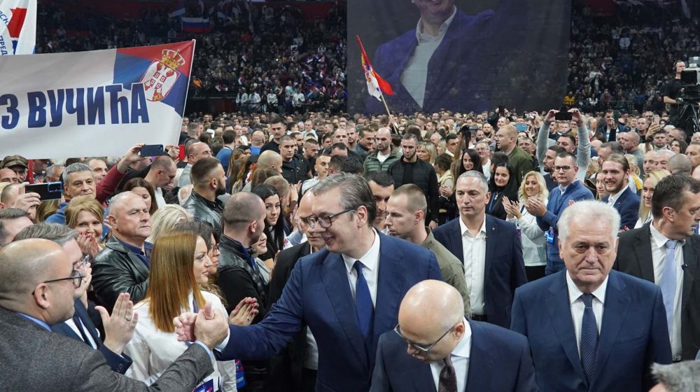 Ima li Vučić luksuz da se pred Vidovdan odrekne bilo kog funkcionera, pa makar on bio i bahat: Šta je sa portalom "Ko si bre ti" ? 11