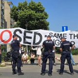 UNS: Pokrenuti postupak unutrašnje kontrole protiv policajca koji je vukao fotoreportera 3