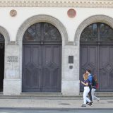 Tamo gde vladaju glupi, pametan postaje izgrednik 6