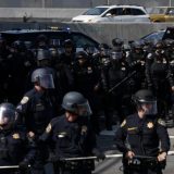 Svedočimo prvim fazama Trampove policijske države, ovo je pet koraka: Analiza bivšeg američkog ministra 2