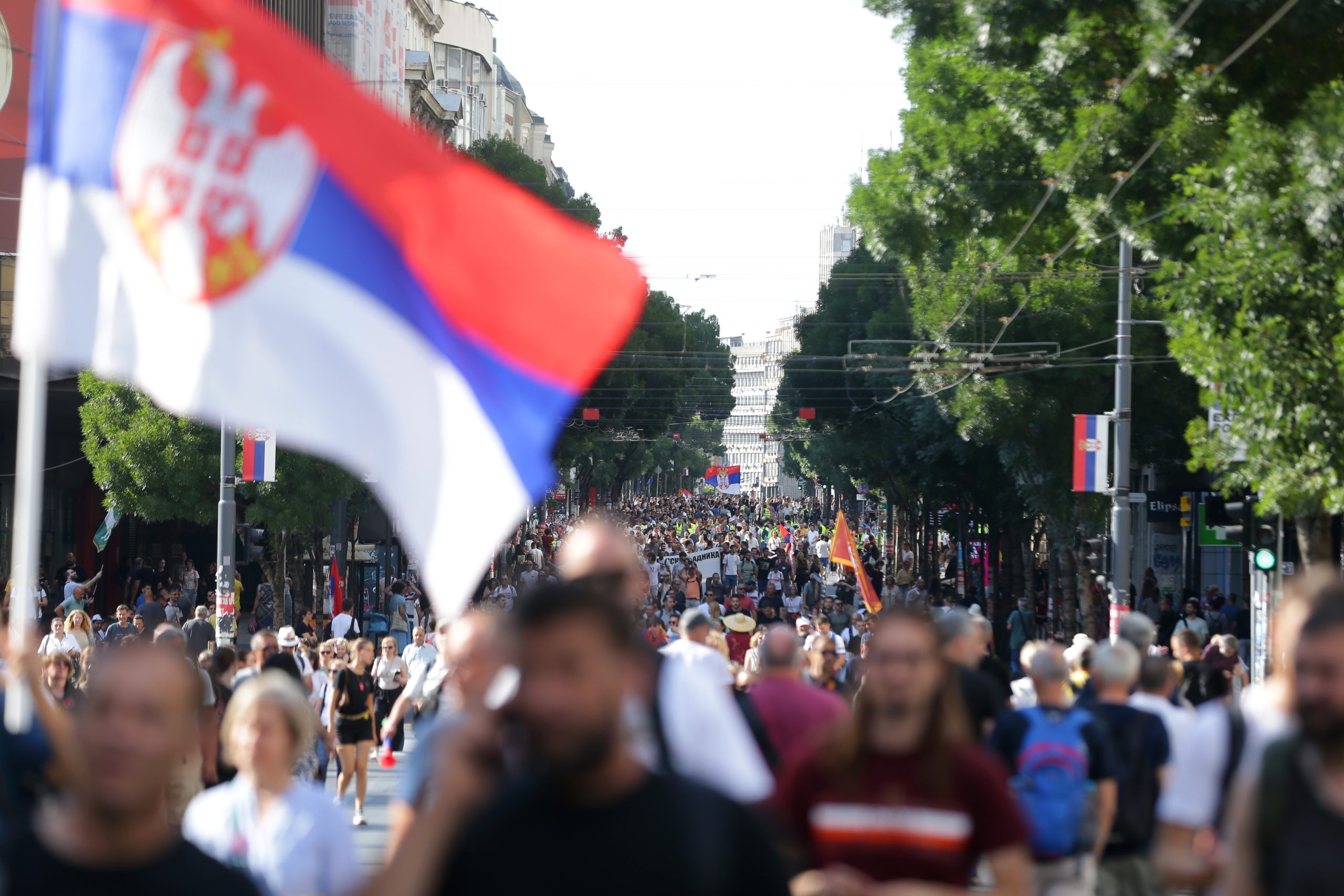 Kako je izgledao protest „Vidimo se na Vidovdan“ u slikama (FOTO) 8 Kako je izgledao protest „Vidimo se na Vidovdan“ u slikama (FOTO) 8
