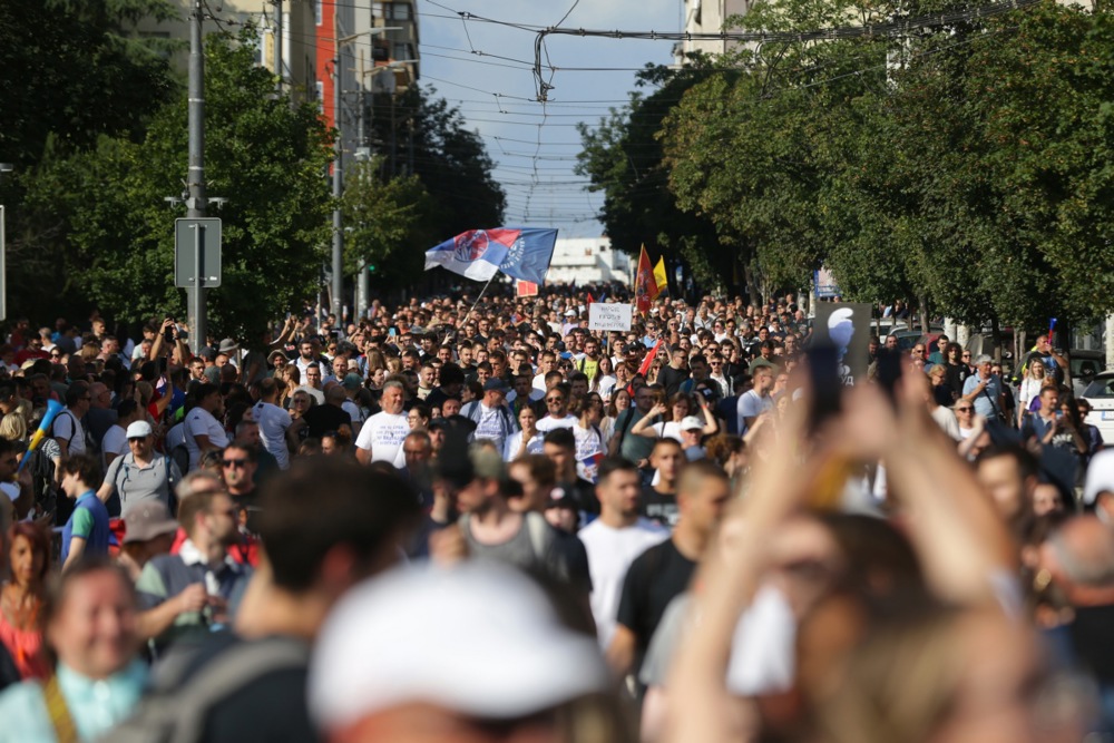 Kako je izgledao protest „Vidimo se na Vidovdan“ u slikama (FOTO) 9 Kako je izgledao protest „Vidimo se na Vidovdan“ u slikama (FOTO) 9