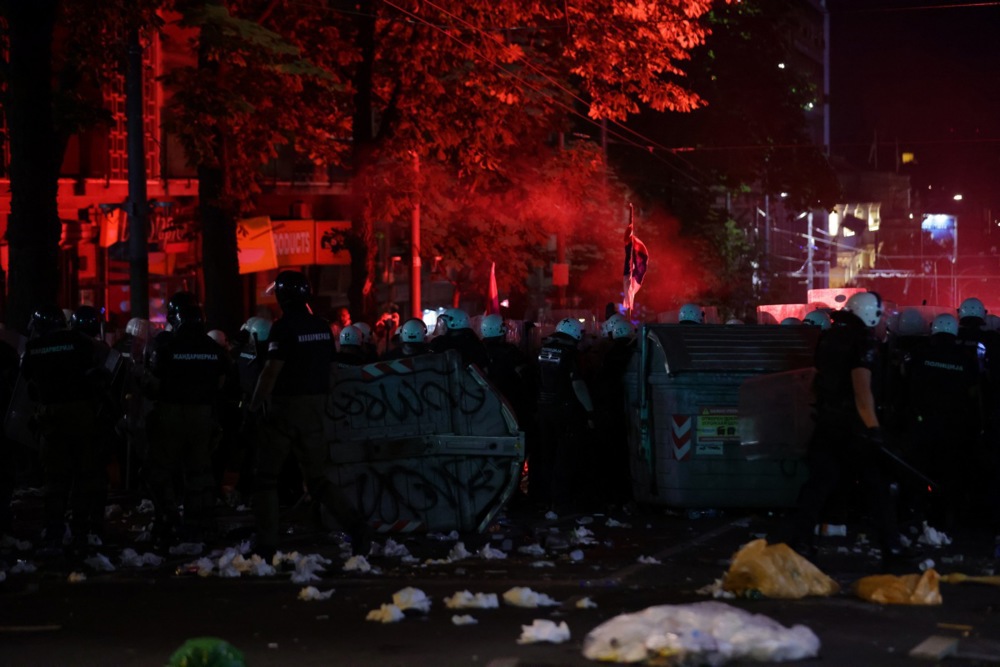 Kako je izgledao protest „Vidimo se na Vidovdan“ u slikama (FOTO) 18 Kako je izgledao protest „Vidimo se na Vidovdan“ u slikama (FOTO) 18