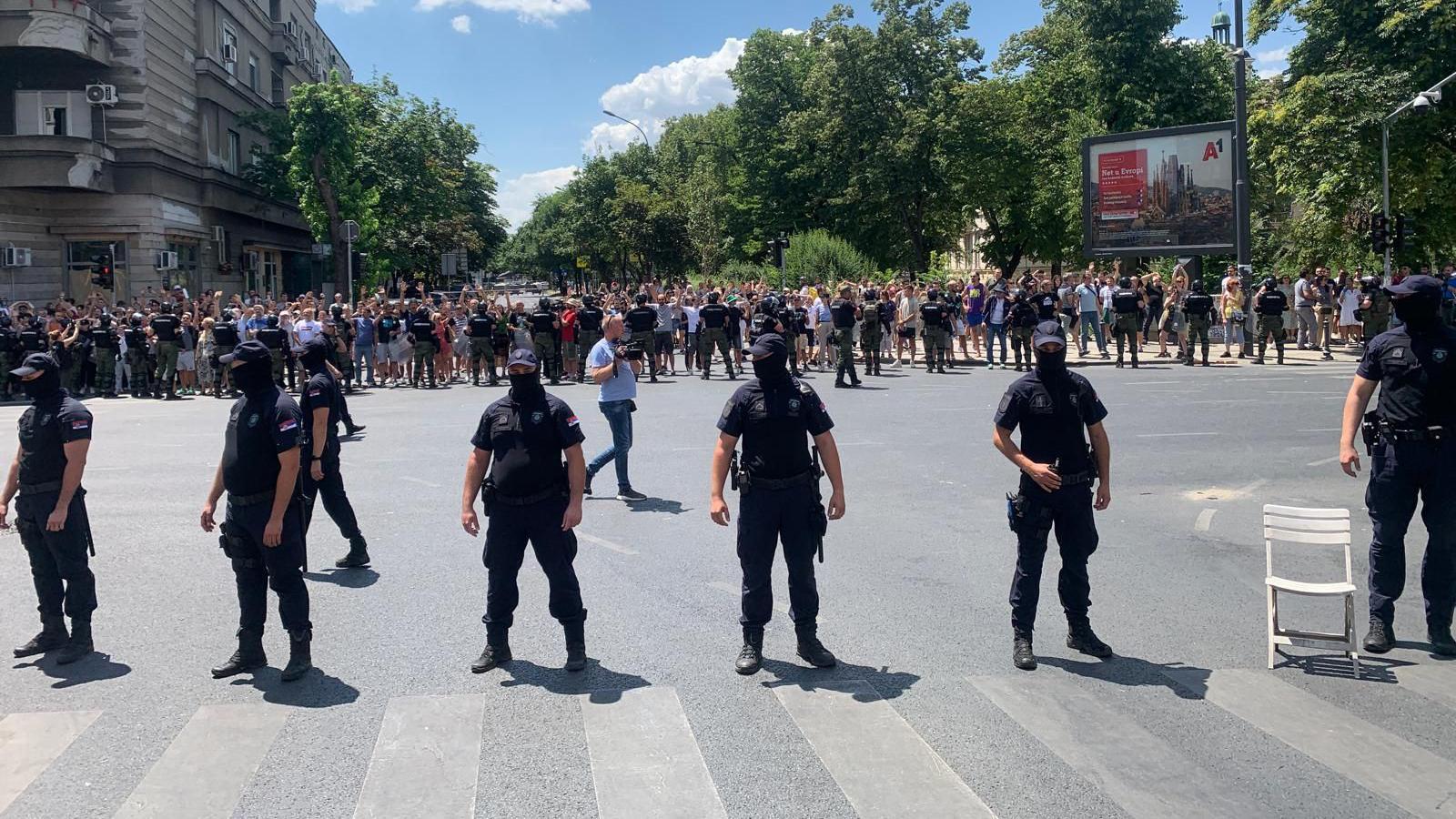 Hoće li se parlamentarna opozicija odazvati pozivu studenata i bojkotovati Skupštinu Srbije? 4
