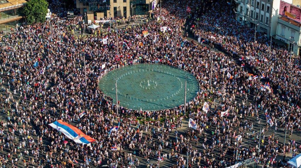 Španski mediji: Masovne demonstracije protiv autokratskog i korumpiranog Vučićevog režima 1