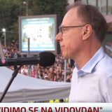 "Nenasilna borba donosi duboke promene": Rektor Đokić na protestu sa studentima 13