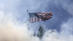 Tramp šalje Nacionalnu gardu na ulice Los Anđelesa: Sukob na protestu protiv masovnih hapšenja ilegalnih imigranata (FOTO) 4