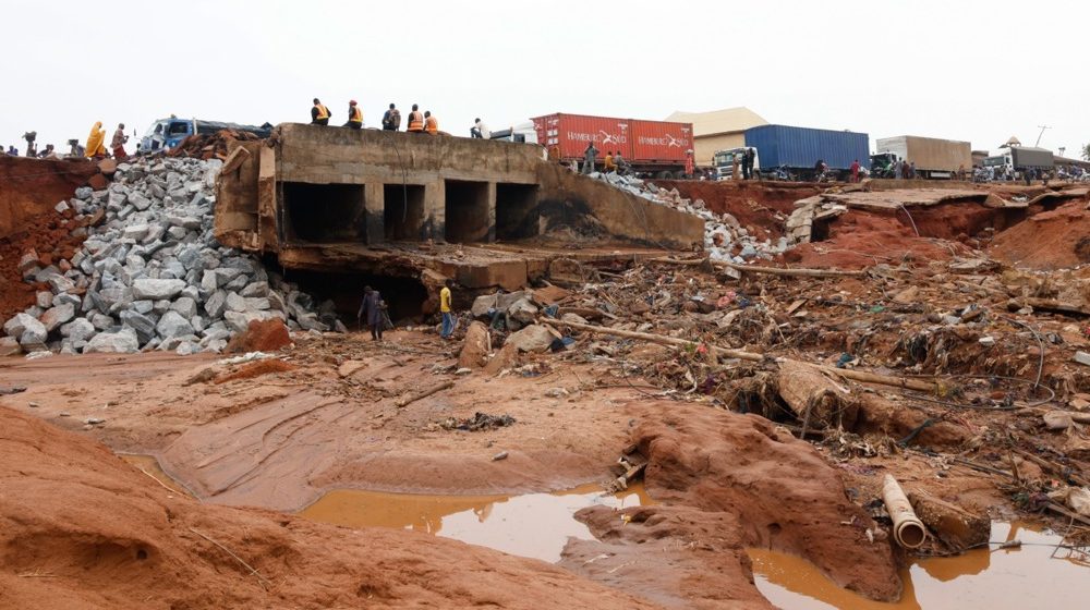 Veruje se da je više od 700 ljudi poginulo u poplavama u Nigeriji 1