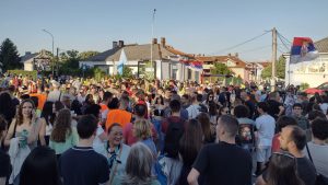 U Kragujevcu se večeras održava skup podrške profesorki, portiru i studentu koji su napadnuti na Pravnom fakultetu u Beogradu.