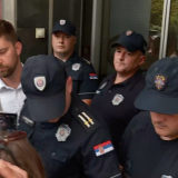 Policija ispred Gradske kuće u Zaječaru, unutra maskirani ljudi: Kako izgleda konstitutivna sednica (VIDEO) 4