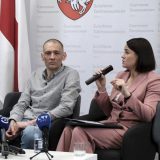 Ko je Sergej Tihanovski, koji je posle pet godina pušten iz zatvora u Belorusiji? 12