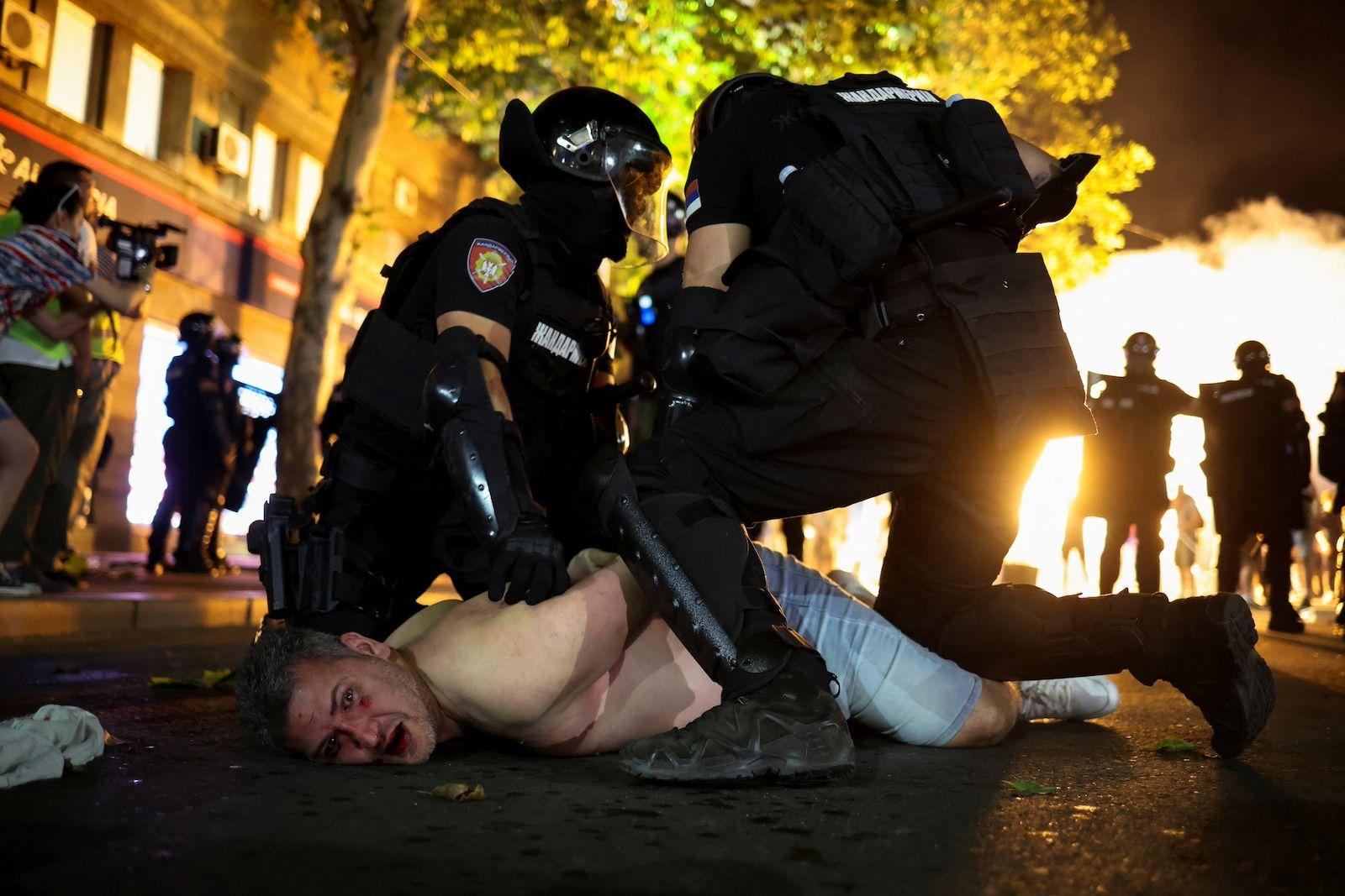 U fotografijama: Vidovdanski protest u Beogradu 6 Vidovdanski protest