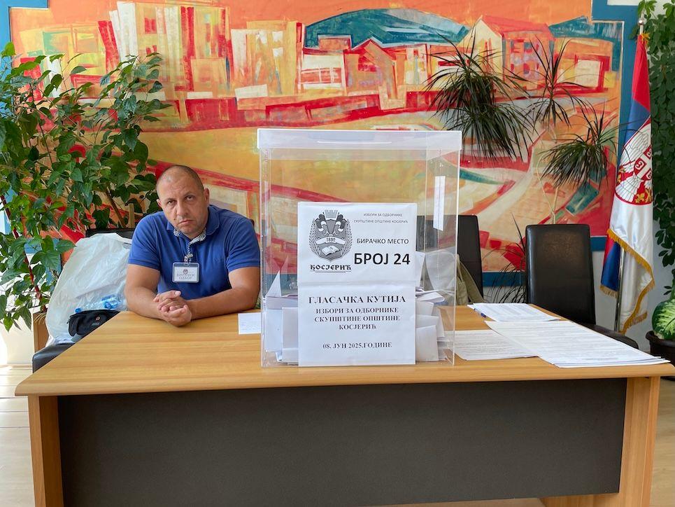 Lokalni izbori u Zaječaru i Kosjeriću: Zatvorena birališta, velika izlaznost 5 Izbori u Kosjeriću