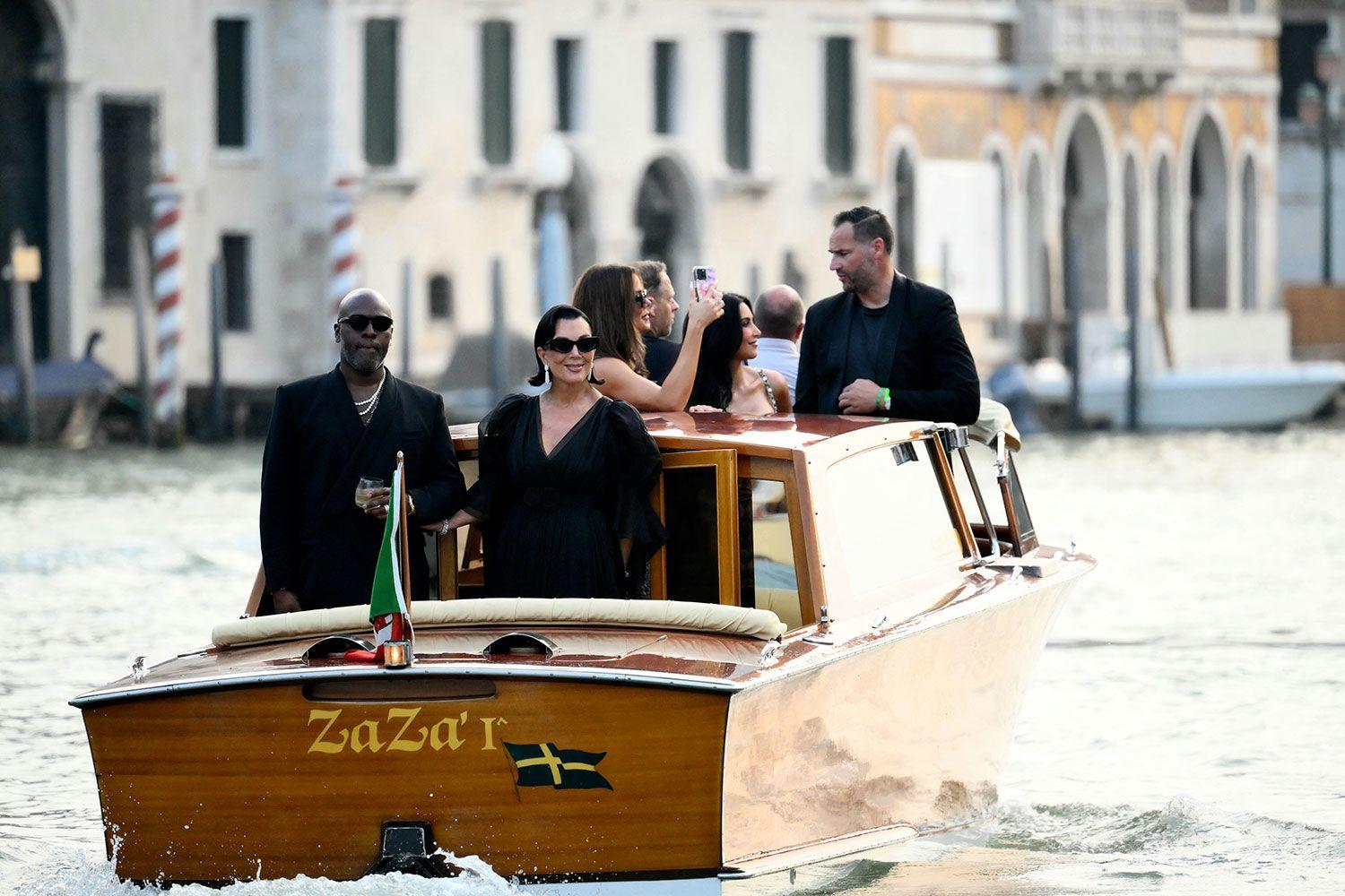 U fotografijama: Venčanje Džefa Bezosa i Loren Sančez u Veneciji 12 Kori Gembl i Kris Džener