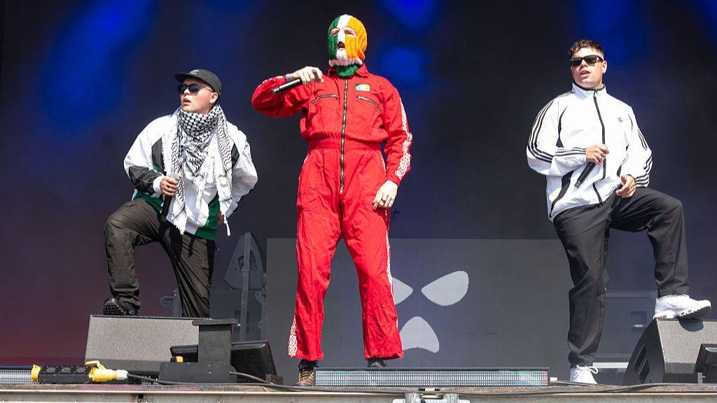 Kritike zbog skandiranja protiv izraelske vojske na Glastonberiju 3 Članovi Nikepa na bini