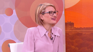 Novinarki Mariji Šehić na TV Euronews Srbija, u vlasništu Telekoma Srbija, juče je dat neosnovan otkaz, koji predstavlja osvetu jer se suprotstavila gaženju profesionalnih standarda, pritiscima i maltretiranju novinara i novinarki ove medijske kuće, od kako su na njena čelna mesta došle Minja Miletić, regionalna direktorka, i Dragana Pejović, glavna urednica, saopštila je Koalicija za slobodu medija.