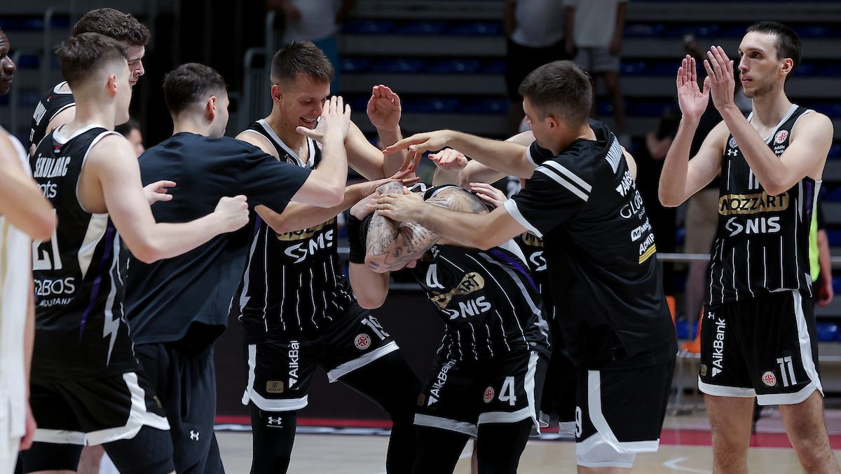 Partizan u pregovorima sa dojučerašnjim košarkašem LA Lejkersa 2 KK Partizan