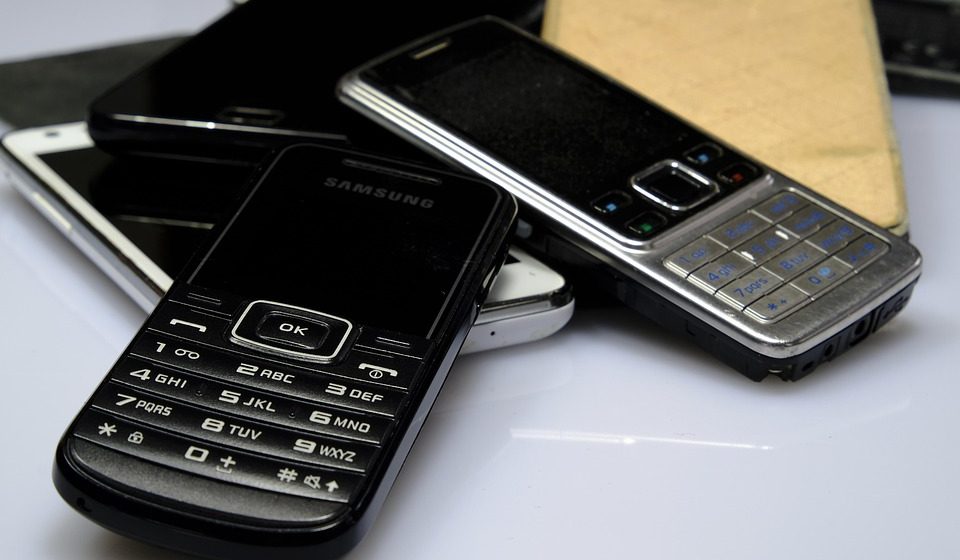 Poreska uprava: Privremeno zatvoreno 13 od 15 kontrolisanih radnji mobilnih telefona 1