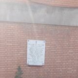 Pogibija 11 radnika “Grmeča” u Zemunu i posle 30 godina nerazjašnjena: Bivši radnici danas daju pomen nastradalim kolegama (VIDEO) 9