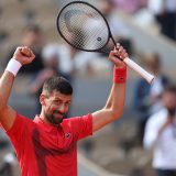 Novak Đoković i zvezda Exita zajedno slavili trofej PSG-a u Ligi šampiona 6