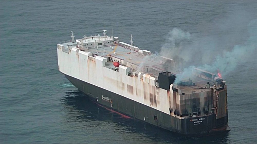 Požar na brodu potopio 3.000 automobila kod Aljaske