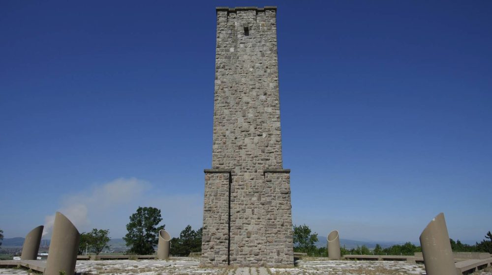 Kancelarija EU na Kosovu: Odluka suda o zastavama za Vidovdan ne garantuje puna prava Srba 1