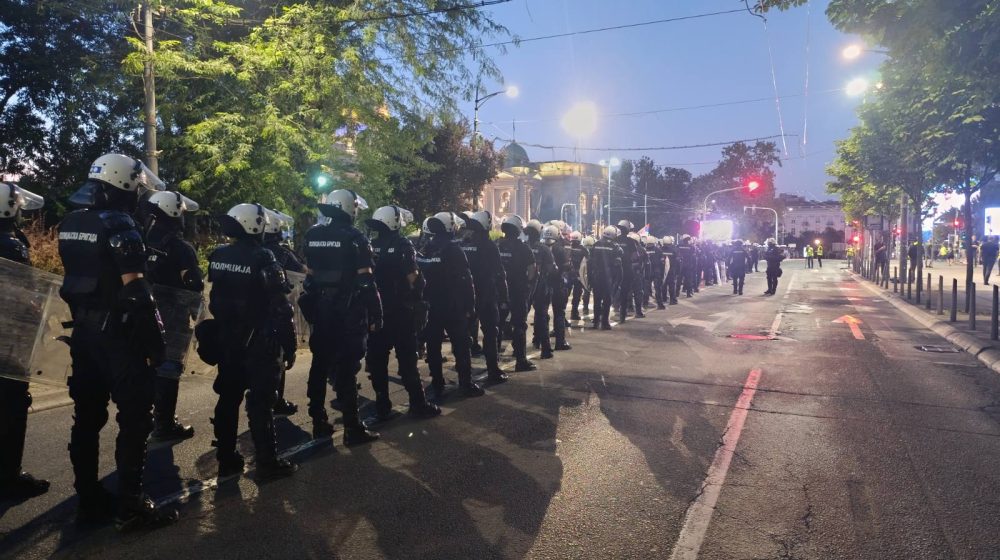 Reakcije stranaka i opozicione javnosti: Profesor Tomić pozvao Macuta da raspusti Vladu 1