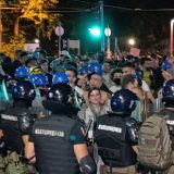 Tužilaštvo najavilo žalbu jer nije određen pritvor za 19 osumnjičenih za napad na policiju 9