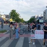 Blokade 30 raskrsnica u Novom Sadu: Manji incident na Limanskoj pijaci i potpisi za krivičnu prijavu protiv predsednice Skupštine grada (VIDEO, FOTO) 5