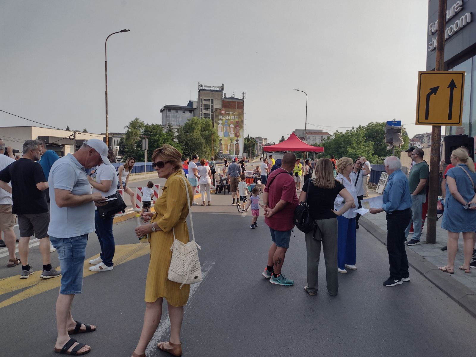 Trosatna blokada nadvožnjaka u kragujevačkoj Sušici završena "pumpanjem" i bukom umesto predviđenom tišinom 7