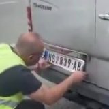 Autoprevoznik zaustavljen na putu ka Beogradu: Skidaju nam tablice i prete hapšenjem 9