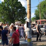 Uhapšen Šveđanin koji je policajcu nudio mito da mu omogući da vozilom prođe kroz blokadu građana 1