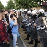 Da se Šešelj ne muči, počistićemo Zemun ranije, poručio Vučić 1