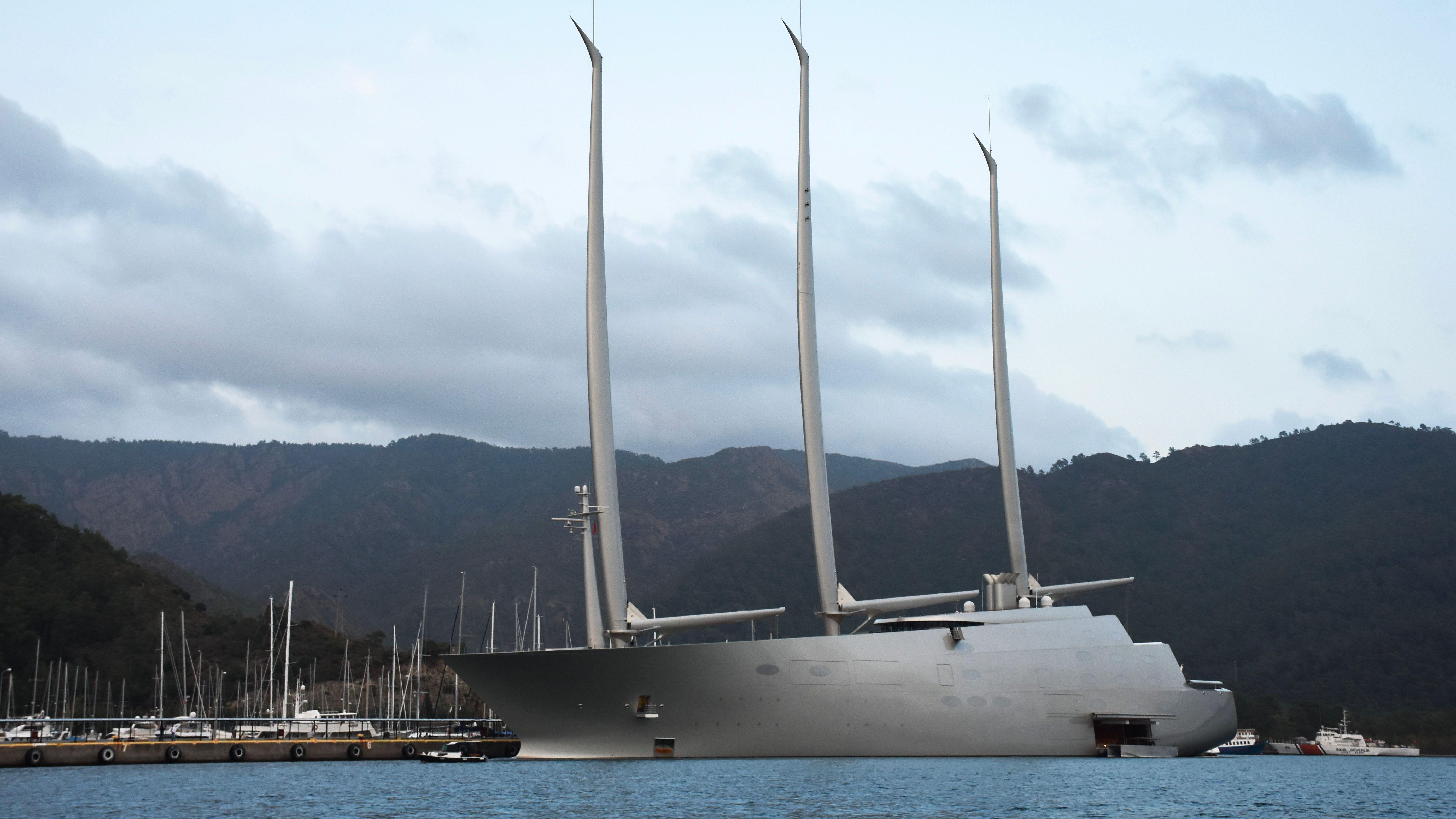 Superjahtu sa pogonom na jedra A 