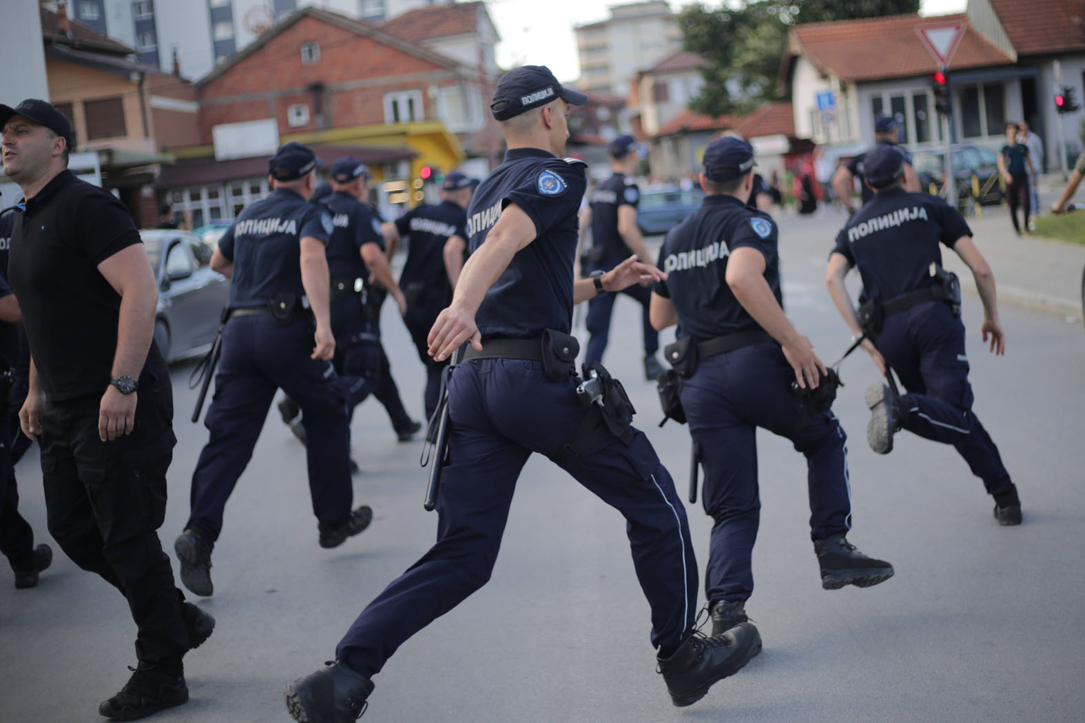 Vučić pod pritiskom: Koliko smo daleko od uvođenja vanrednih mera? 2