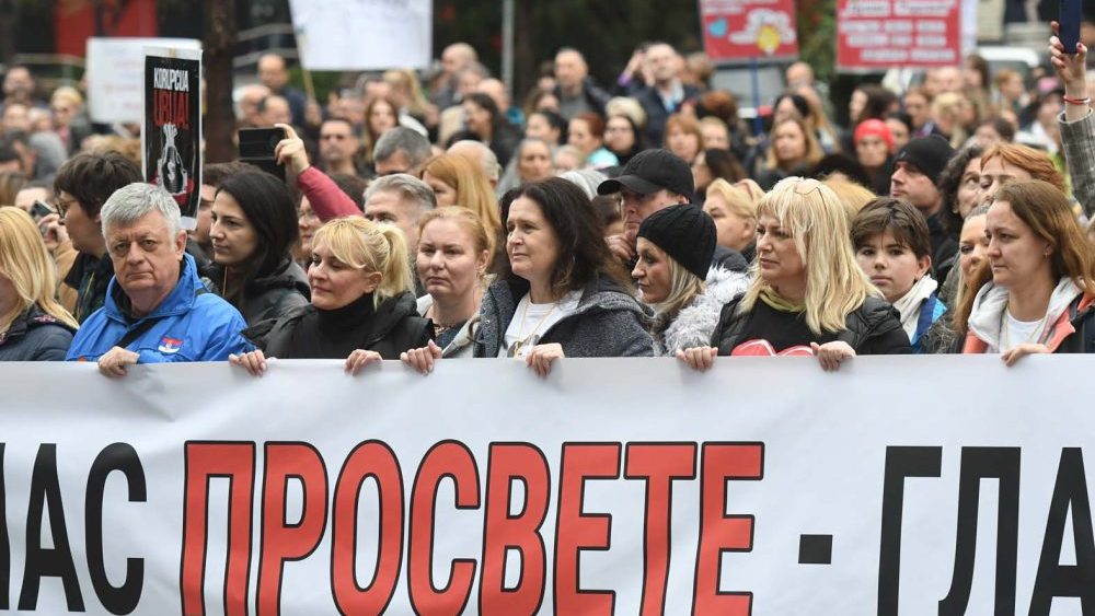 “Da se ne lažemo, ovo je samo zahvaljujući pobuni studenata”: Nastavnicima od 1. oktobra povećane plate 2