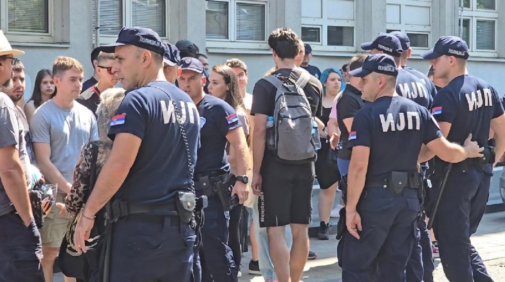 Uhapšen muškarac nakon napada na policajce 1