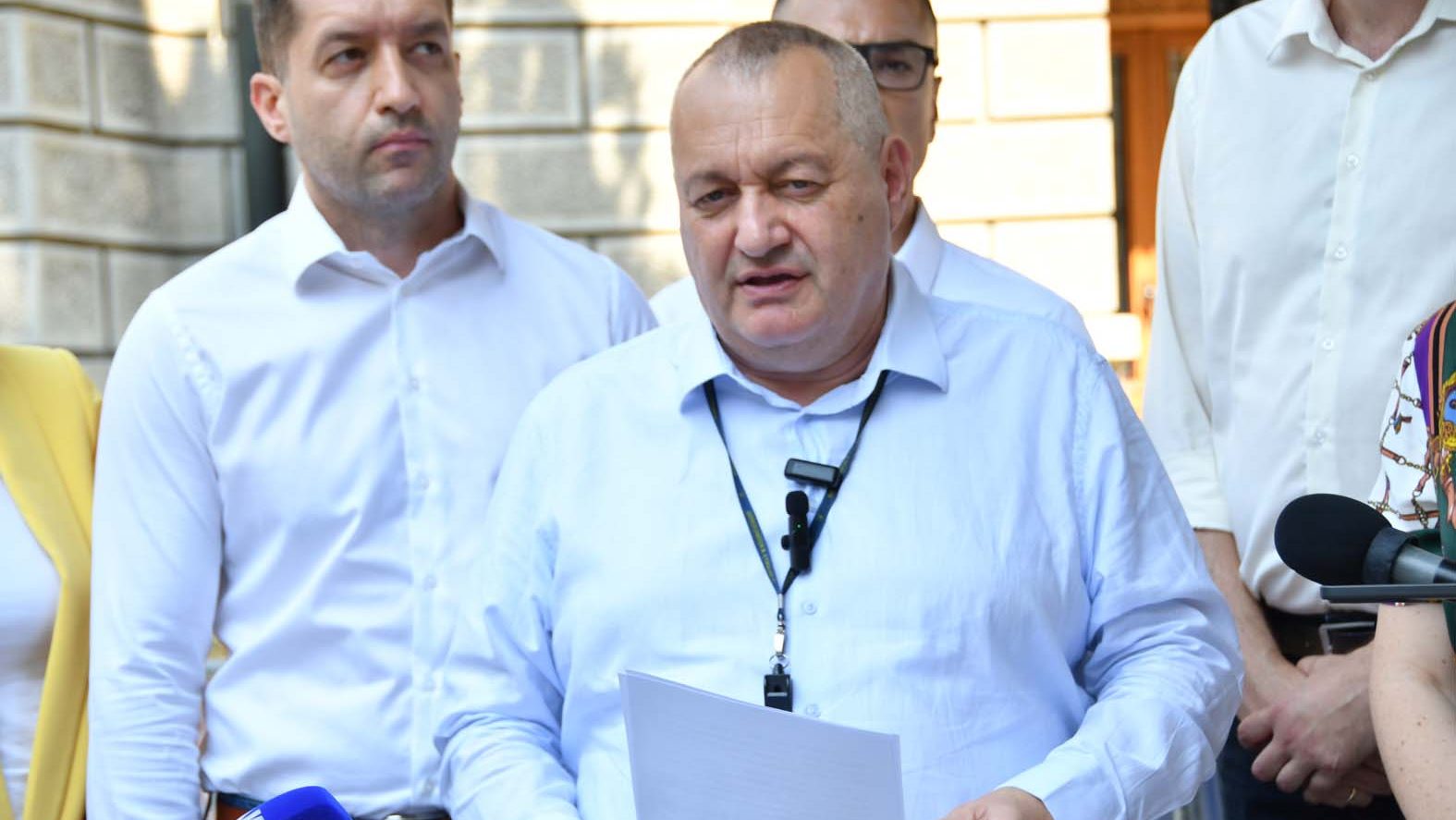 Čak i sakupljanje potpisa za izbore ne okuplja: Da li je brod saradnje studenata i opozicije otplovio? 2 Čak i sakupljanje potpisa za izbore ne okuplja: Da li je brod saradnje studenata i opozicije otplovio? 2