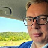 Da li Vučić kupuje auto do izbora na jesen? 8