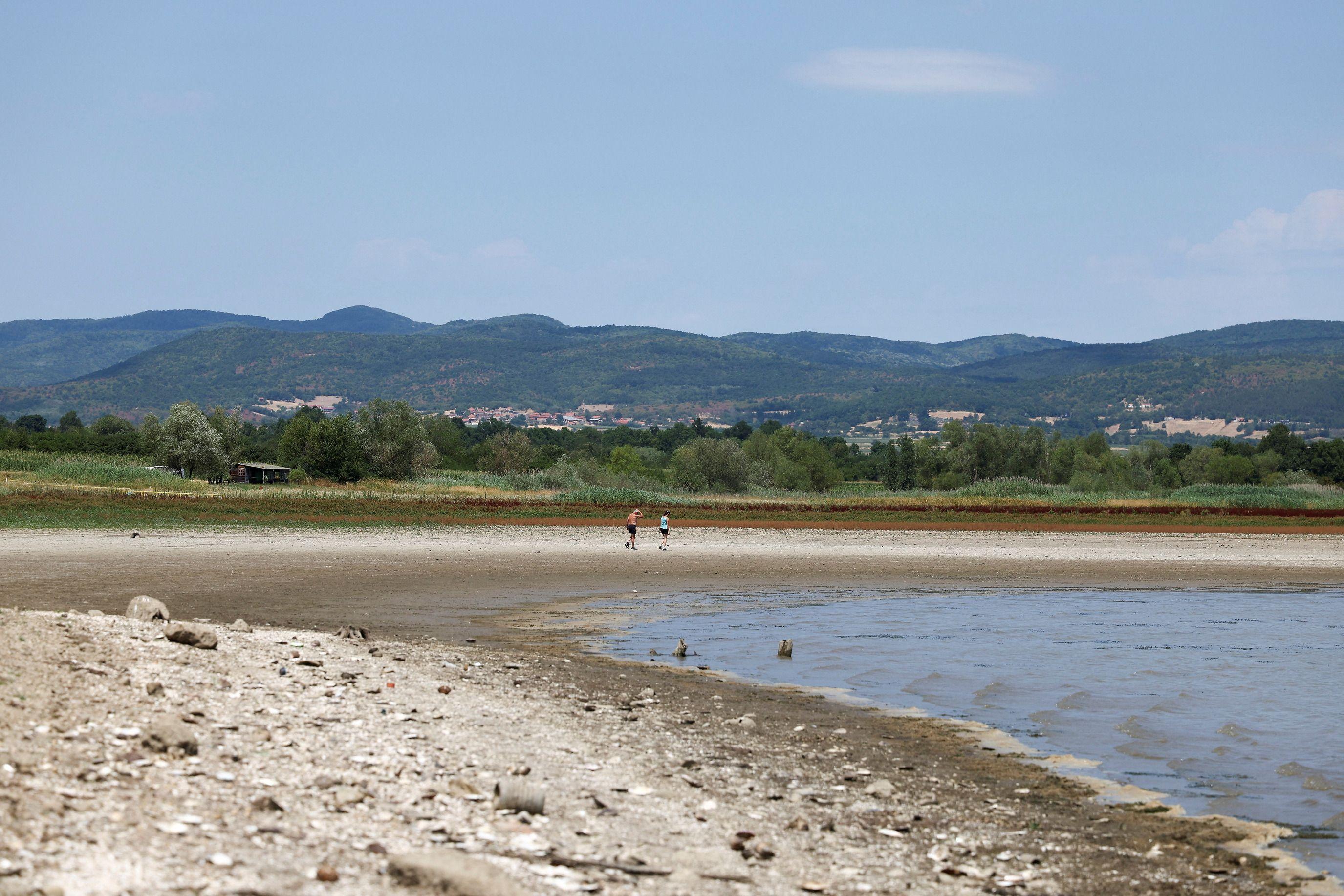 Kad vrućina uzme danak: Presušilo 'Šumadijsko more' 3 jezero gruža, presušilo jezero gruža