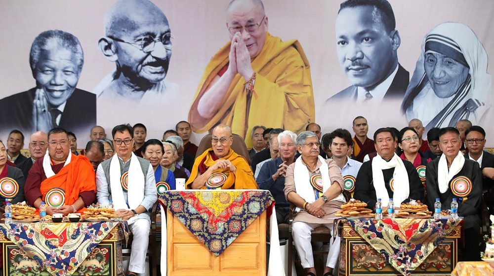 Dalaj Lama proslavlja 90. rođendan, među gostima i Ričard Gir (FOTO) 1