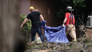 U Teksasu je danas napravljena pauza u potrazi za nestalima u poplavama koje su pogodile tu američku saveznu državu jer je došlo do novih oblinih padavina.