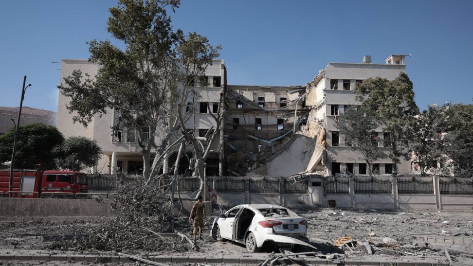 "Nijedna godina nije bila toliko zabrinjavajuća": Ovo su neki od glavnih sukoba koji su obeležili 2025, nekima se ne nazire kraj 4 Sirijske vlasti: U izraelskim napadima na Damask jedna osoba poginula, 18 povređeno