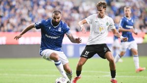 Fudbaleri Leha iz Poznanja deklasirali su islandski Brejdablik sa neverovatnih 7:1 (5:1) u prvom meču drugog kola kvalifikacija za Ligu šampiona i praktično trasirali put ka narednoj rundi gde bi mogli da se sastanu sa Crvenom zvezdom.