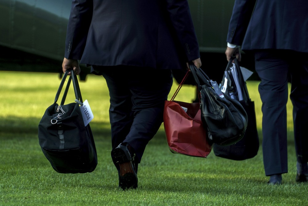 "Niste dobrodošli ovde": Tramp stiže u privatnu posetu Škotskoj, promovisaće svoje golf odmaralište 1