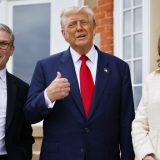 "Neko bi trebalo da kaže hvala": Tramp sa Starmerom u Škotskoj 2