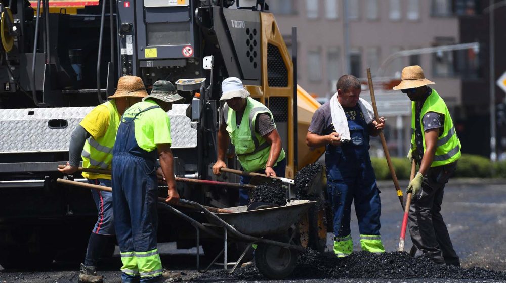 "Pod hitno doneti novi zakon o radu": Sindikati pozivaju na promenu radnog zakonodavstva 1