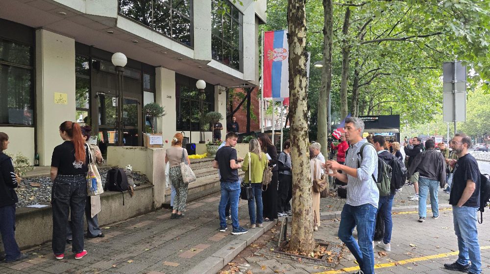 Aktivisti mreže "Beograd ostaje" protestovali ispred Agencije za prostorno planiranje 1
