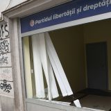 Razbijeno staklo neće poništiti istinu 4
